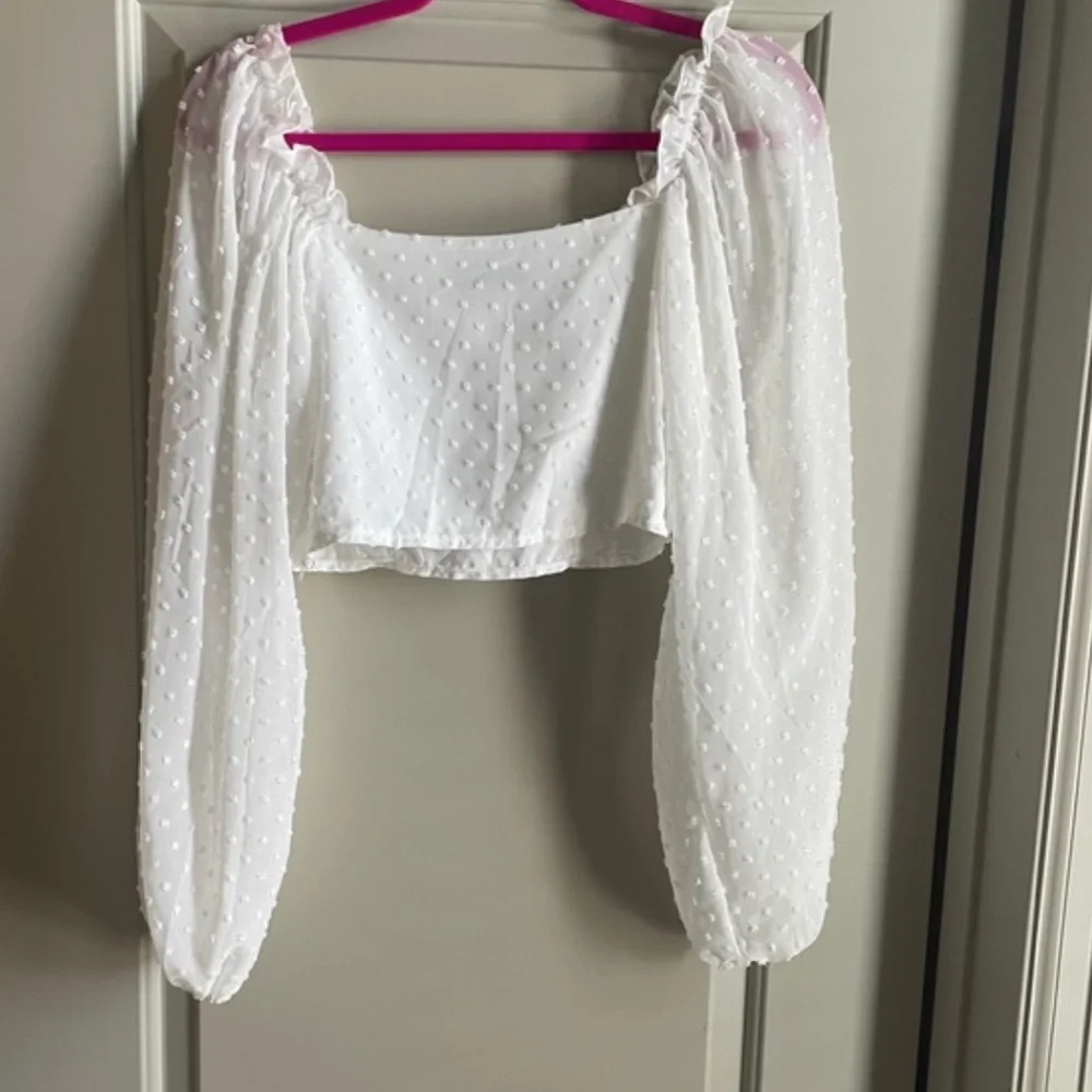 SHEIN White Puff Sleeve Top - Picture 3 of 3